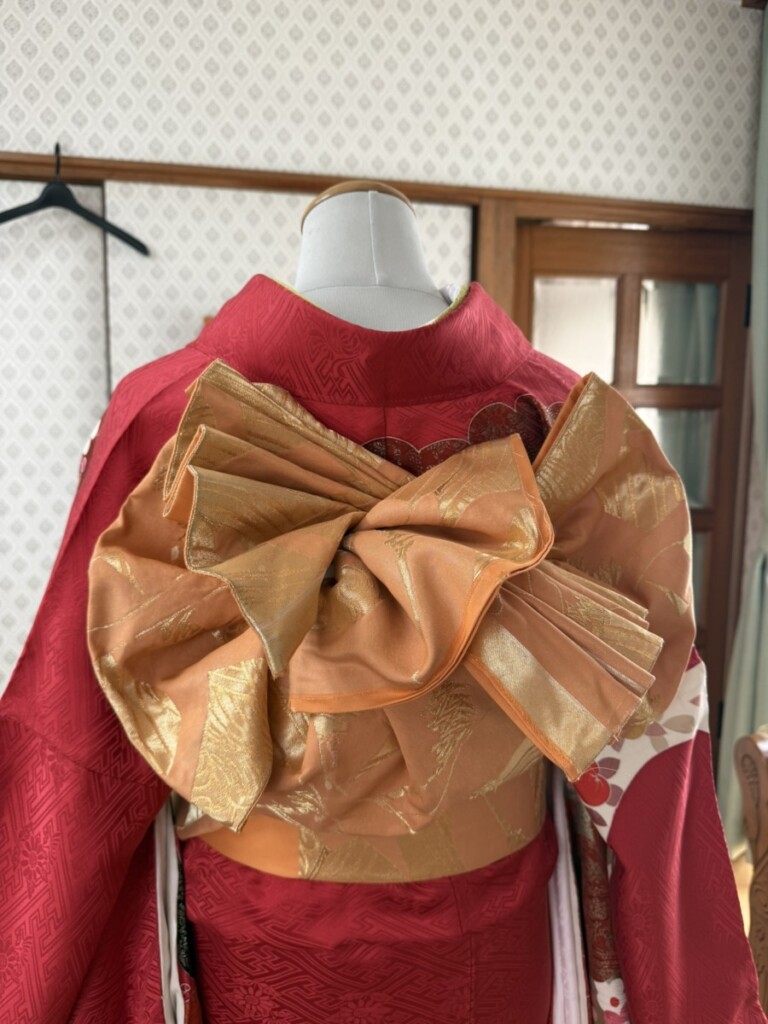 ある日のお着付けレッスン ある日のお着付けレッスン